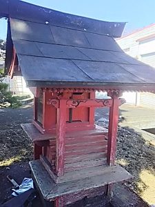 稲荷神社塗りました。